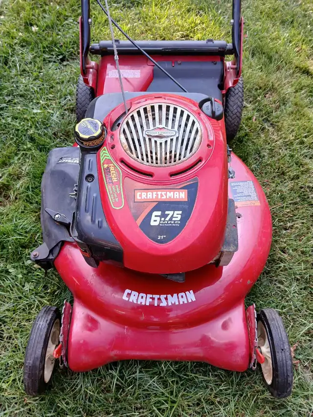 Craftsman 6.75 HP Lawnmower. in Lawnmowers & Leaf Blowers in City of Toronto - Image 2
