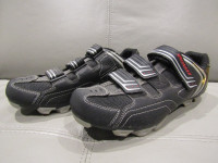 Specialized size 43 (9.5) bike shoes with cleats