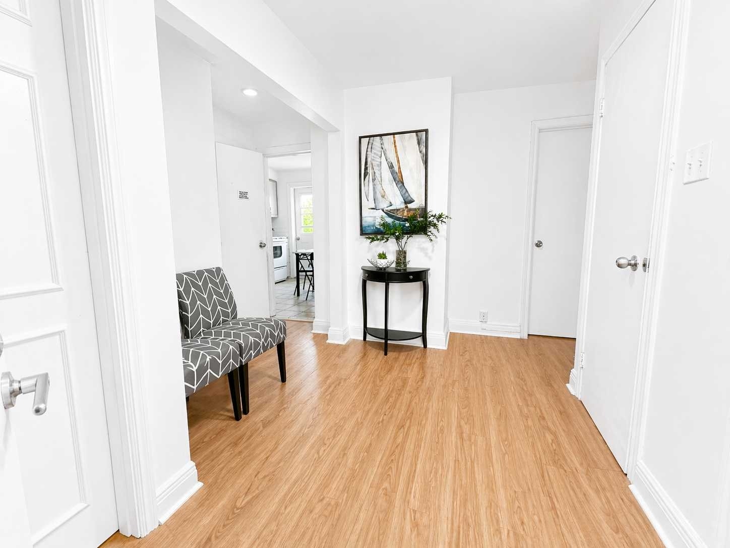 ROOM RENTALS/FURNISHED BEDROOMS FOR RENT/CHAMBRE MEUBLÉE FURNISH — photo 1
