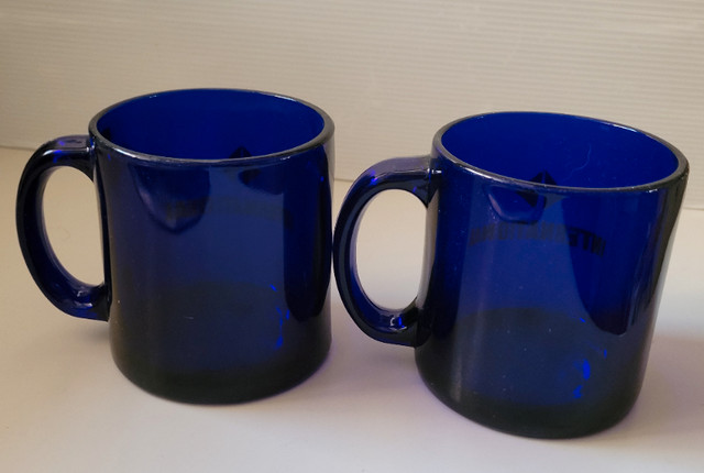 Vintage Cobalt Blue Glass "International" Souvenier Coffee Mugs in Arts & Collectibles in Oshawa / Durham Region - Image 2