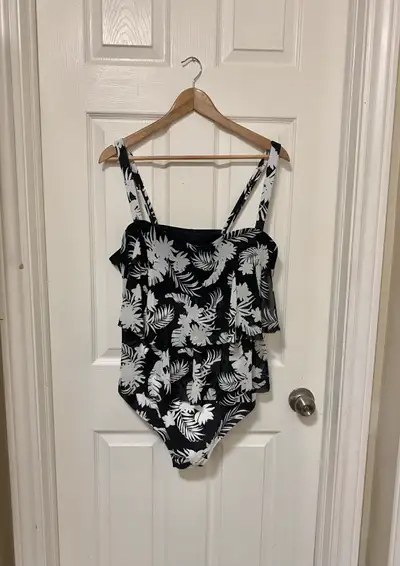 • Size 22 • Brand: Krista • one piece Clean … excellent condition