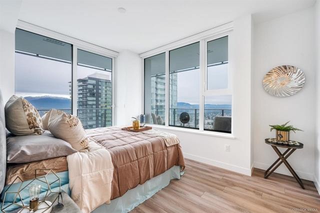 Metrotown 2B2B Apartment High Level Unit Rent available Oct 10 5