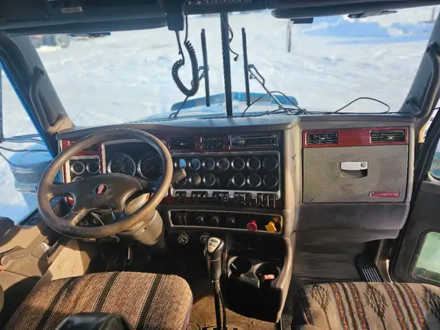 Kenworth  T800  2006 in Heavy Trucks in Fort St. John - Image 7