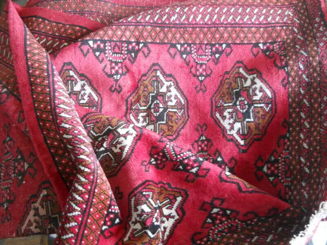 PERSIAN BOKHARA WOOL RUG in Rugs, Carpets & Runners in Ottawa - Image 2