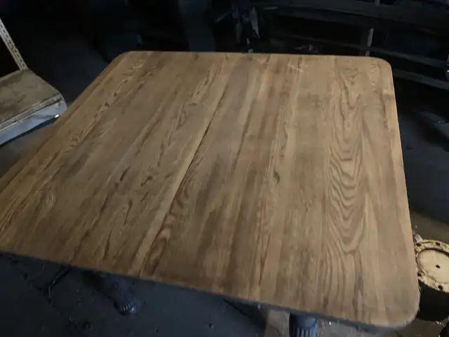 Wooden Dining Room Table in Dining Tables & Sets in Oshawa / Durham Region - Image 4