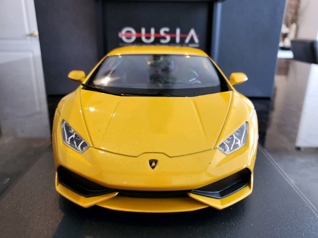 1:18 Diecast Kyosho Lamborghini Huracan LP610-4 Yellow Pearl in Arts & Collectibles in Markham / York Region - Image 3