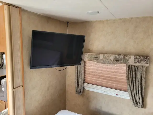 2007 Komfort 23.5 foot travel Trailer in Travel Trailers & Campers in Port Alberni - Image 5