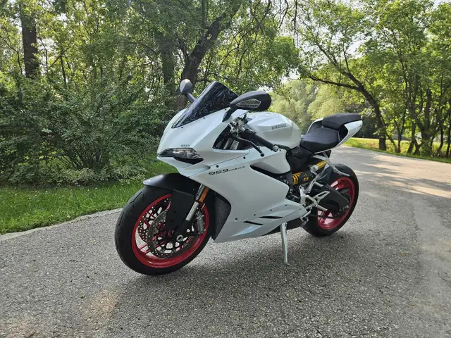 2019 Ducati Panigale 959 in Sport Bikes in Winnipeg - Image 5