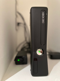 Xbox 360 Slim 300GB Console Bundle + Kinect