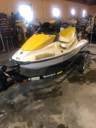 Has a few chips and scratches on it Only 64 hours Comes with Manuel and yacht club trailer Offers on...