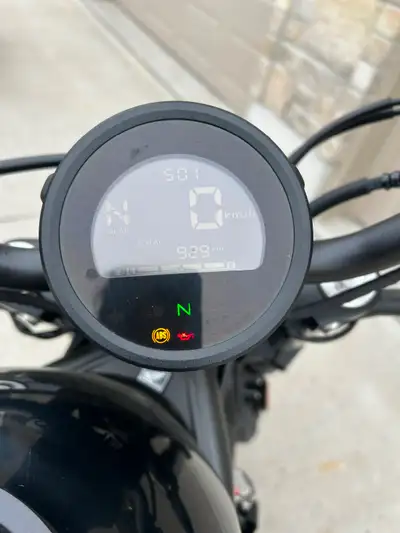 Selling a well kept nearly brand new 2024 Honda Rebel. Driven 900km. Will need minor adjustment to h...