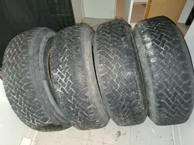 P215/75R15s