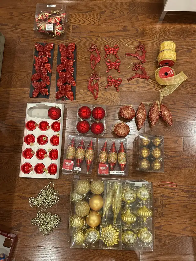 Complete set red and gold theme ornaments for Xmas tree628632728266271223