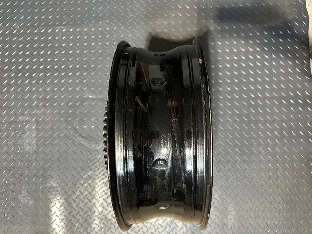 2017 BMW S1000RR cast rims in Motorcycle Parts & Accessories in Longueuil / South Shore - Image 8