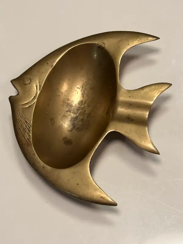 Fish-shaped brass ashtray, vintage fish brass ashtray, antique ashtray628643630928651219