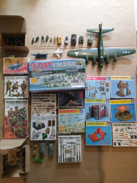 Large military models kits lot (Planes, tanks, soldiers etc)