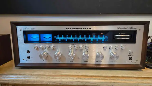 Marantz 2270 in Stereo Systems & Home Theatre in Laval / North Shore - Image 2
