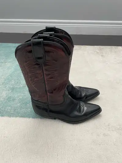 El Chaparral  leather cowboy/western boots women’s size 8, View more