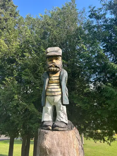 HOME SITTER WANTED, View more