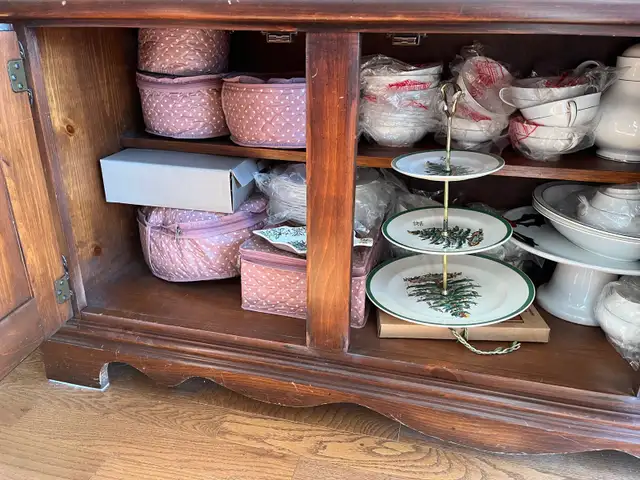 Buffet and Hutch Cabinet  **Solid Wood** in Hutches & Display Cabinets in Hamilton - Image 8