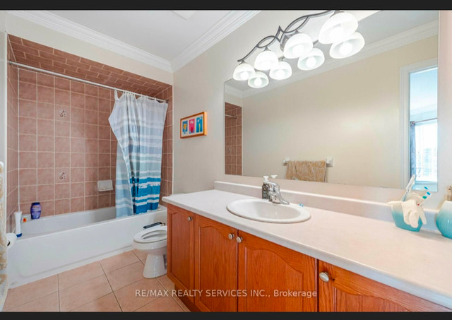 rooms for rent in Room Rentals & Roommates in Oakville / Halton Region - Image 3
