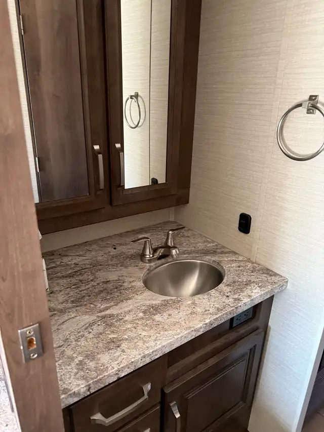 2019 Jayco Greyhawk Motorhome in RVs & Motorhomes in Grande Prairie - Image 11