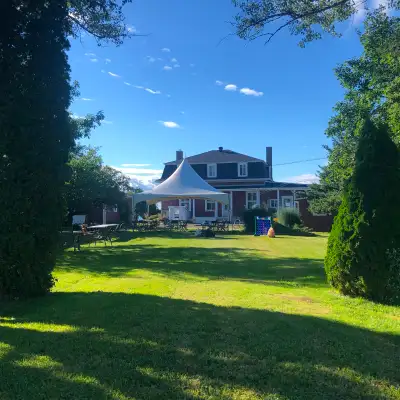 À propos de cette maison Magnifique maison ancestrale entièrement rénovée en 2021, située en bordure...