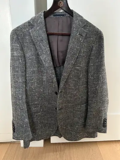 Suitsupply Havannah Grey Plain Sport coat purchased a couple of years ago but only worn a few times....