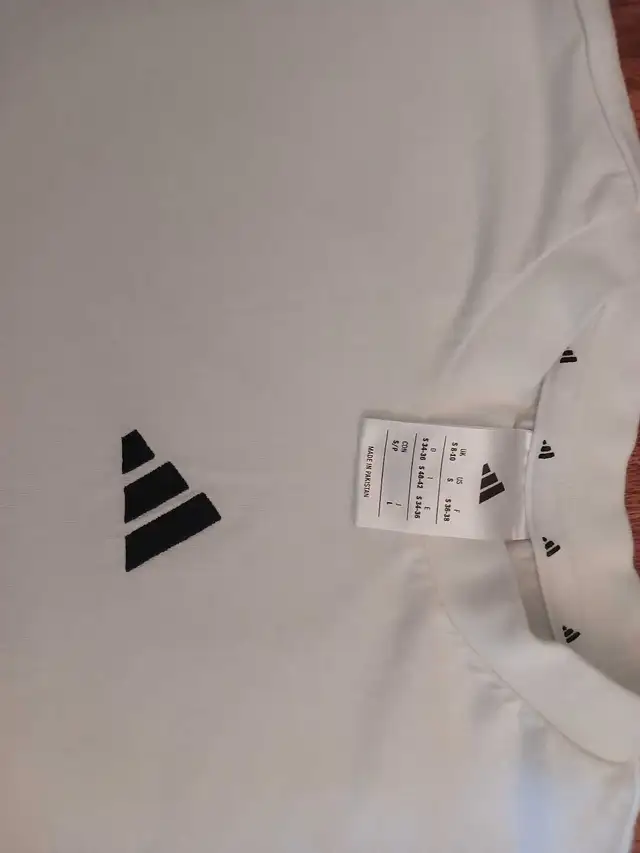 Adidas T-shirt in Women's - Tops & Outerwear in City of Halifax - Image 3