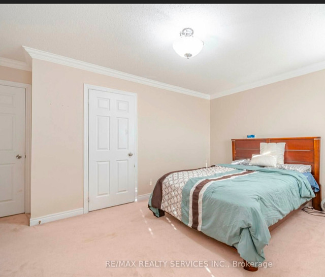 rooms for rent in Room Rentals & Roommates in Oakville / Halton Region - Image 4