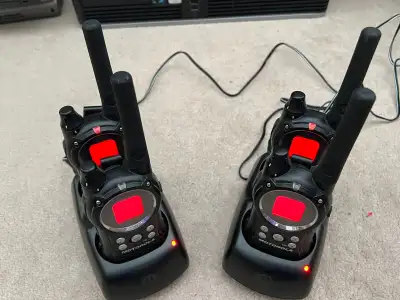 Motorola Talkabout T9500 Walkie Talkies (Set of 4), View more