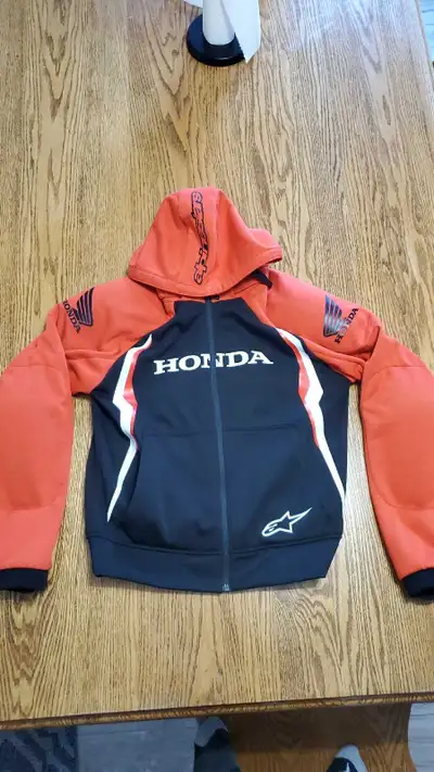 Hi, I'm Selling my Barely used Honda/Alpinestar motorcycle jacket/ hoodie. It's a International Size...