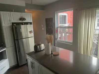 2 Rooms Available in a 3-Bedroom Apartment Dowtown Saint Henri