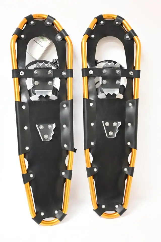 Snowshoes Enkeeo 30" long Adjustable Ratchet Lightweigh like new