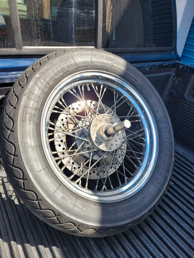 Vulcan 900 front rim in Motorcycle Parts & Accessories in Belleville - Image 2