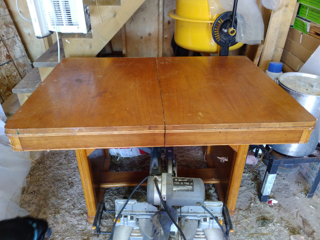Old foldout kitchen table in Dining Tables & Sets in New Glasgow