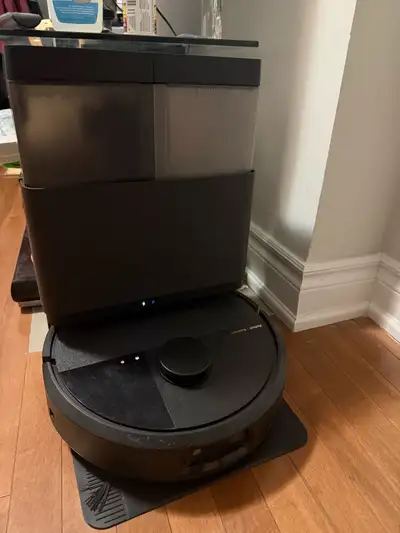 Selling my Roomba 505 Robot Vacuum and Mop. Part of latest Roomba lineup with lidar and camera navig...