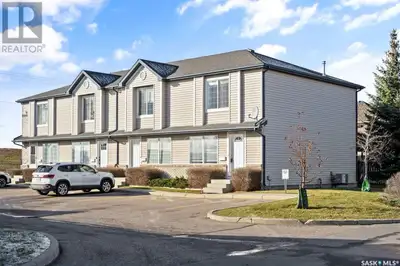 Saskatoon ArborCreek 3-bedroom 2-bathroom townhouse for rent
