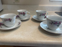 Tea cups and saucers 