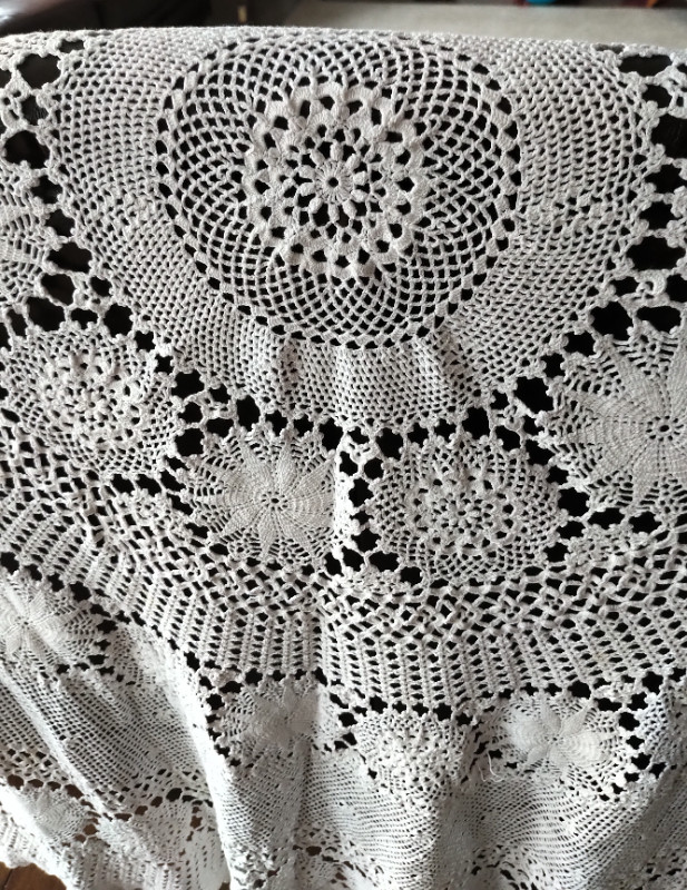 62" Round Hand-Made Crocheted White Tablecloth, New/Like-New in Arts & Collectibles in Stratford - Image 3