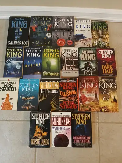 20 STEPHEN KING SOFTCOVER BOOKS, View more