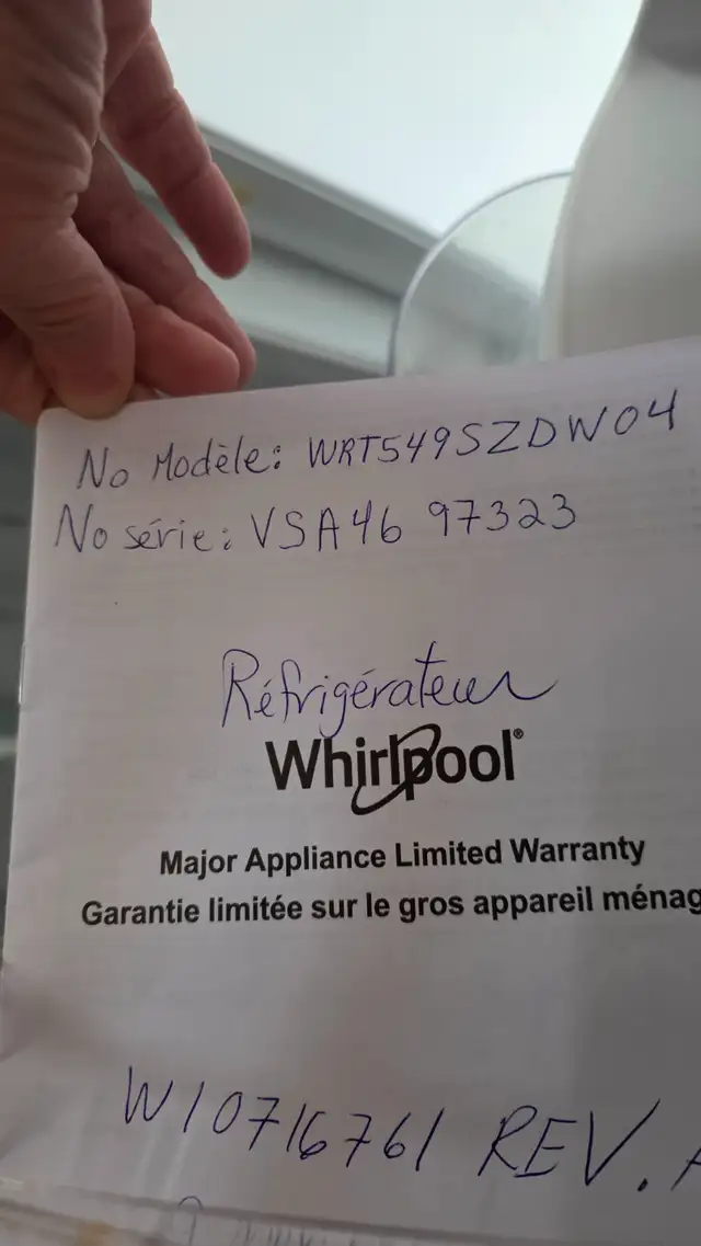 Refrigerateur Whirlpool encore sous garantie in Refrigerators in Québec City - Image 5