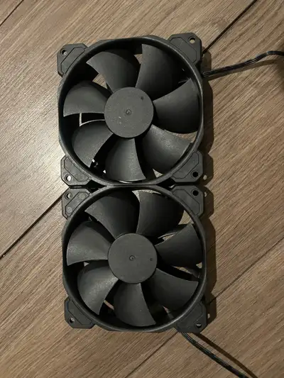 Pair of 2 Corsair 120mm Fans in black, View more