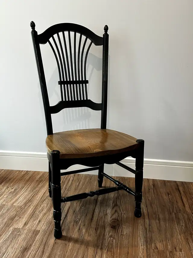 Camlen Dining Room Set546145187262648322