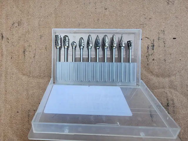 10 Pc.  Deburring Tips Brand New Never Used Still In The Case in Hand Tools in Windsor Region - Image 4