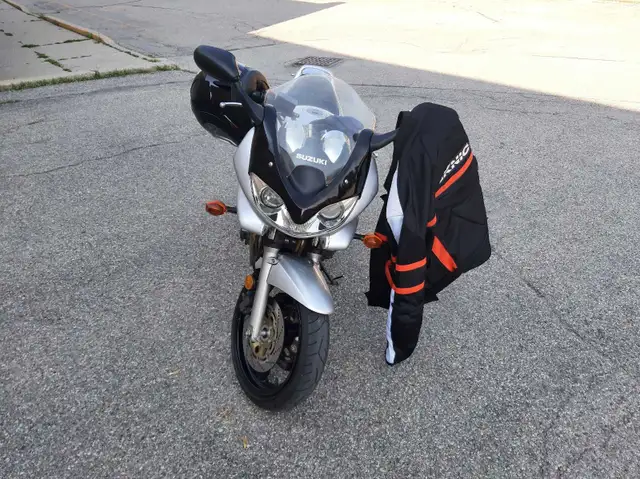 Suzuki Bandit 2004 in Sport Bikes in Kitchener / Waterloo - Image 3