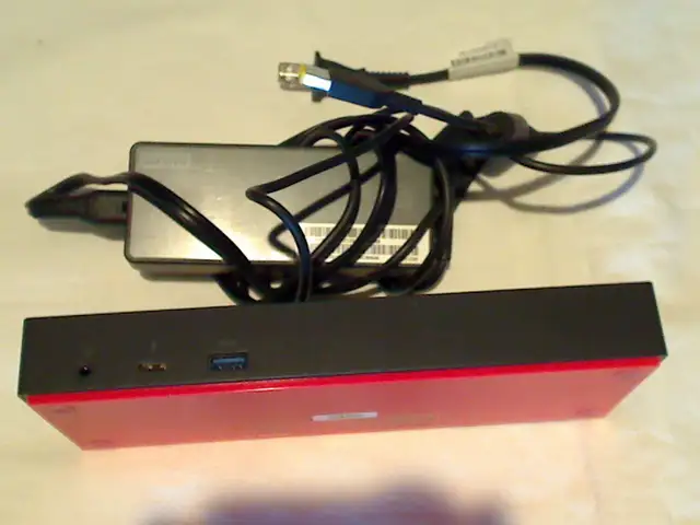 Lenovo ThinkPad Thunderbolt 3 Dock w/AC Adapter - Laptop Connect in Laptop Accessories in City of Toronto - Image 4
