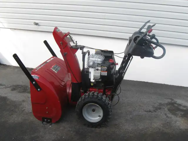 souffleuse craftsman 11.5 H.P. hydro -cylindre en acier 30 pouce in Snowblowers in Laval / North Shore - Image 3