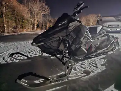 2016 polaris switchback pro 800 5.2k C&A skiis Full wrap Rebuilt primary this year New 1.6 track wit...