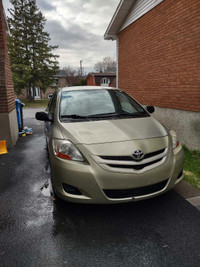 Toyota Yaris 2007 sedan - 216 000 km - Manuelle